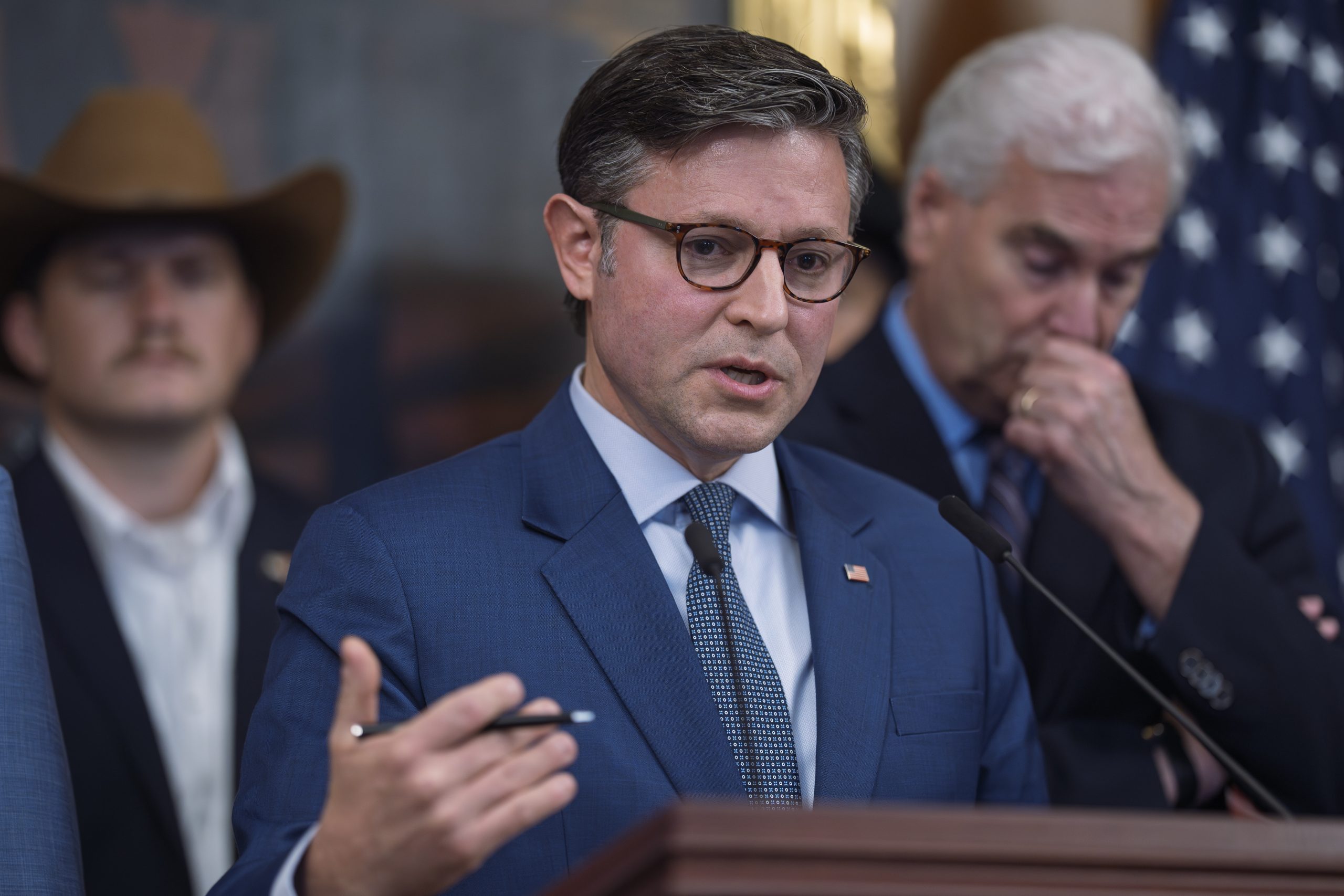 Republicans unveil a bill to fund the government through Nov. 21