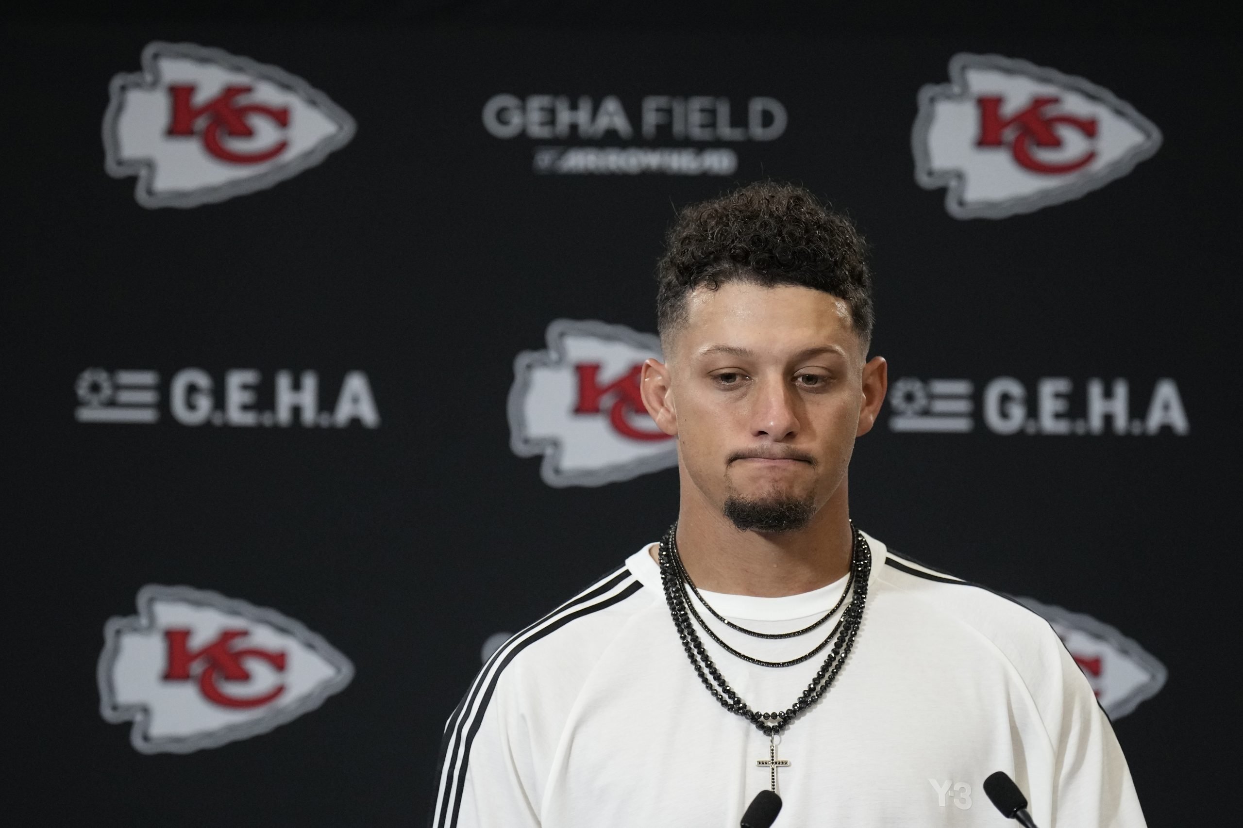 Can Patrick Mahomes and the Chiefs defy history to make the playoffs?