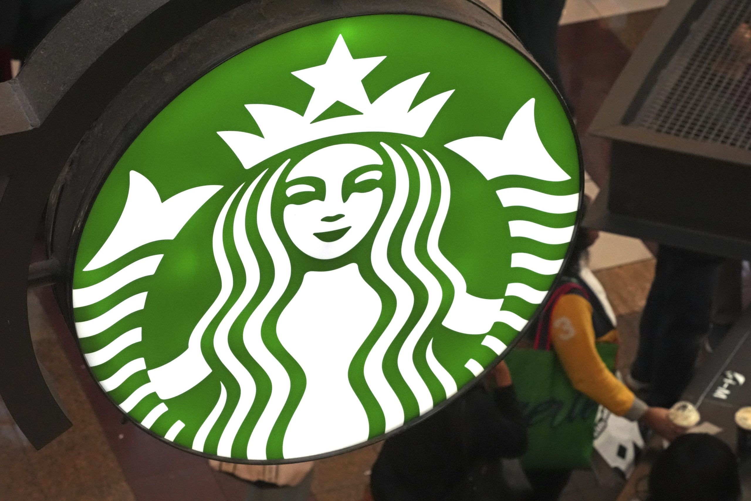 Starbucks workers sue over company’s new dress code
