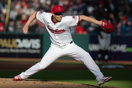 Tigers activate RHP Paul Sewald, DFA RHP Jose Urquidy