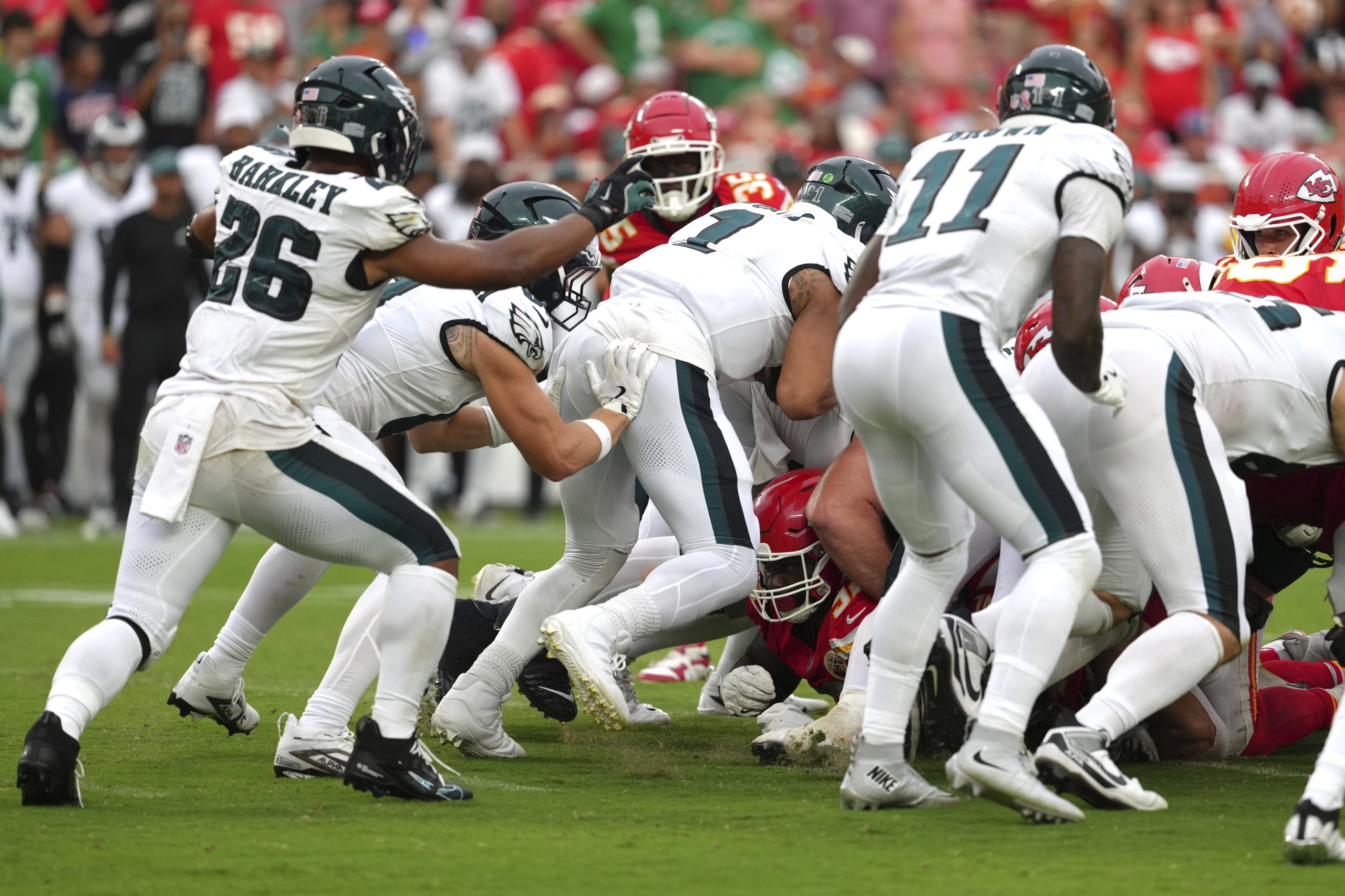 NFL: Eagles should’ve been penalized for a false start on a tush-push conversion vs. the Chiefs