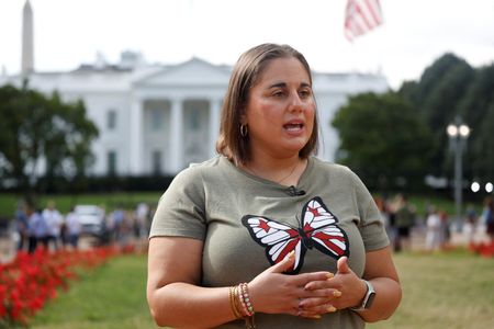 Washington’s immigrant neighborhoods push back against ICE arrests with protests, recordings