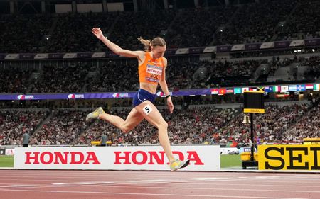 Athletics-Brilliant Bol retains 400m hurdles title in style