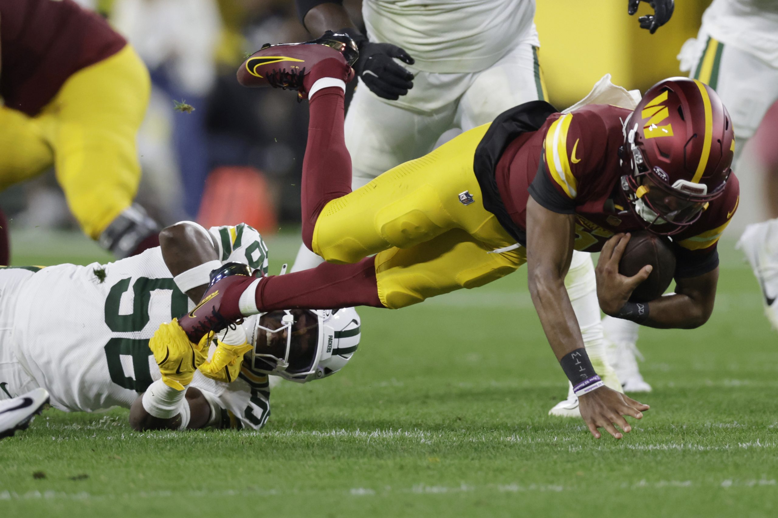 Commanders’ Jayden Daniels is not on the field for the start of practice Friday