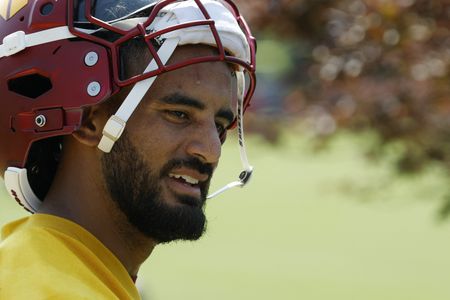 Signs point to Marcus Mariota starting for Commanders for injured Jayden Daniels