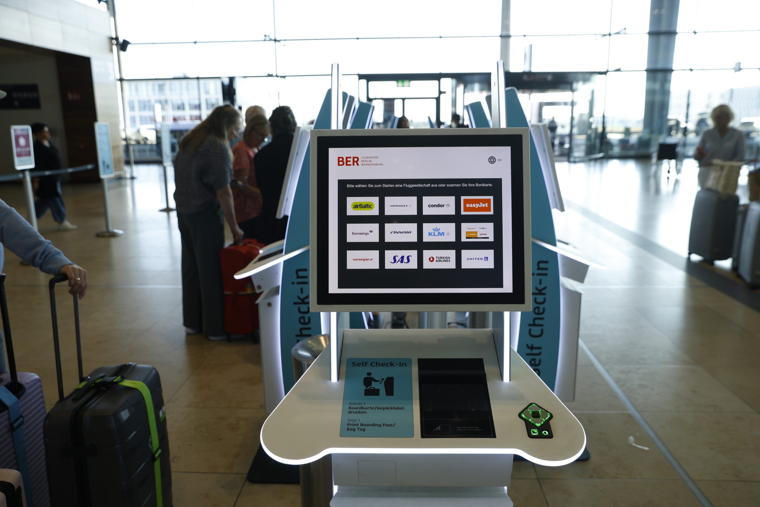 Cyberattack disrupts check-in systems at major European airports
