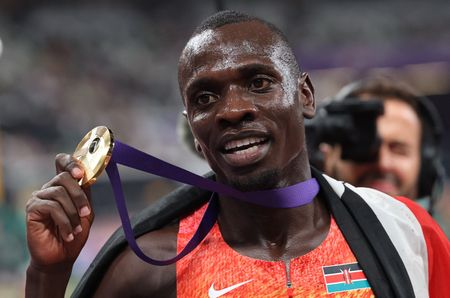 Athletics-Kenya’s Wanyonyi adds world 800m title to Olympic gold