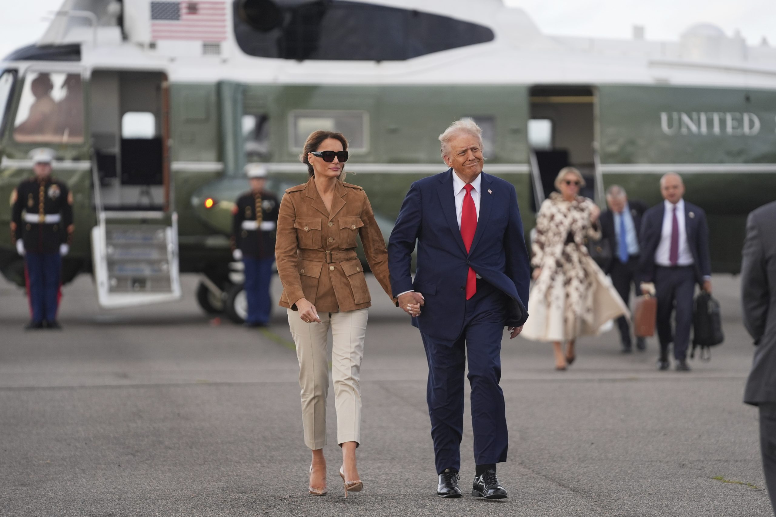 Man charged with shining laser pointer at Marine One with Trump aboard