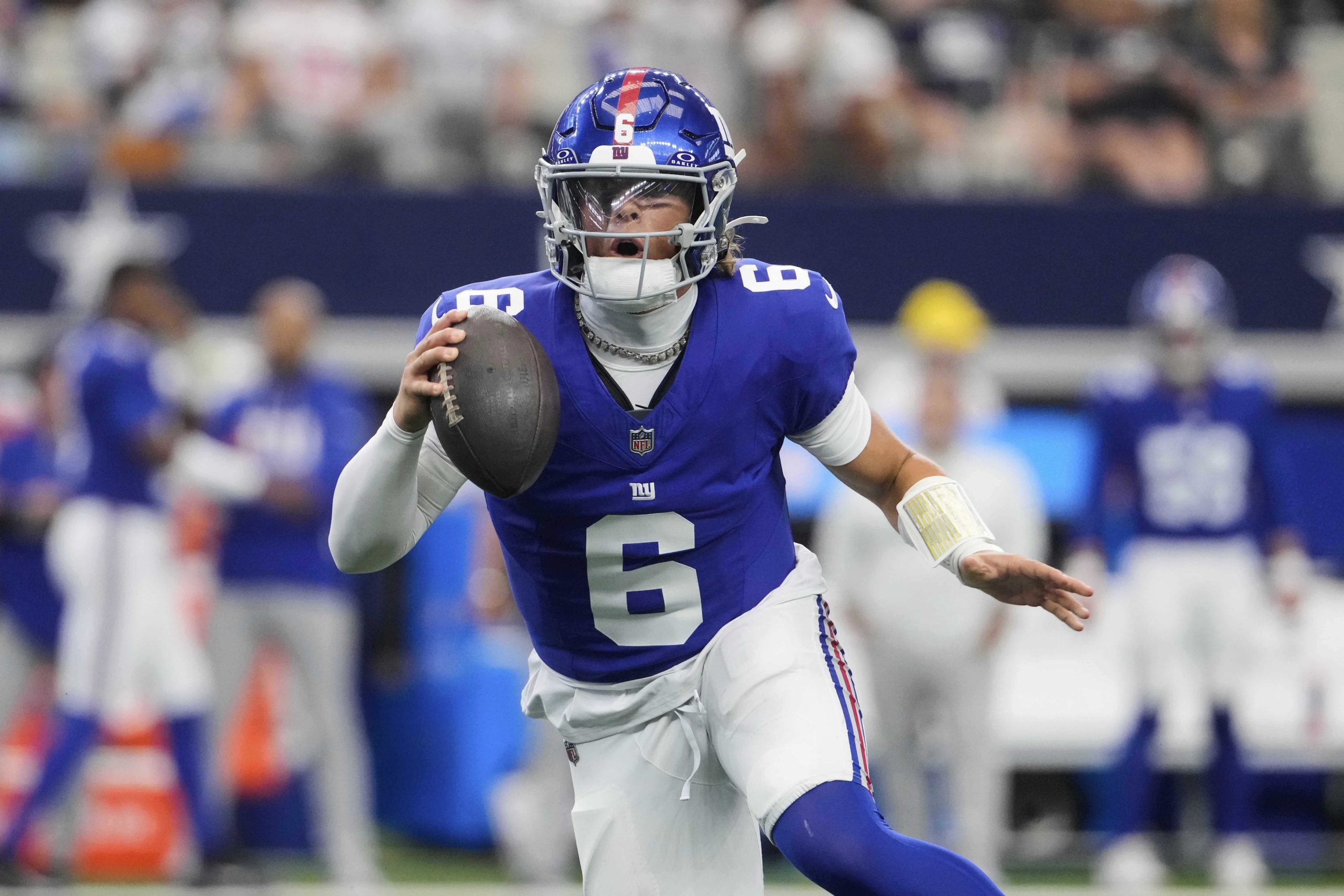 Jaxson Dart to start at quarterback for the Giants against the Chargers, AP sources say