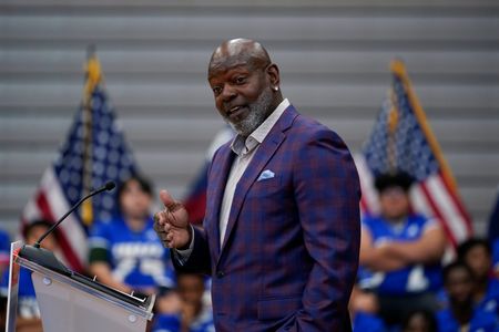 Report: Emmitt Smith would take leading NFLPA ‘under consideration’