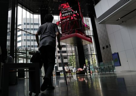 Stocks struggle as Trump slaps new tariffs, Fed cut bets unwind