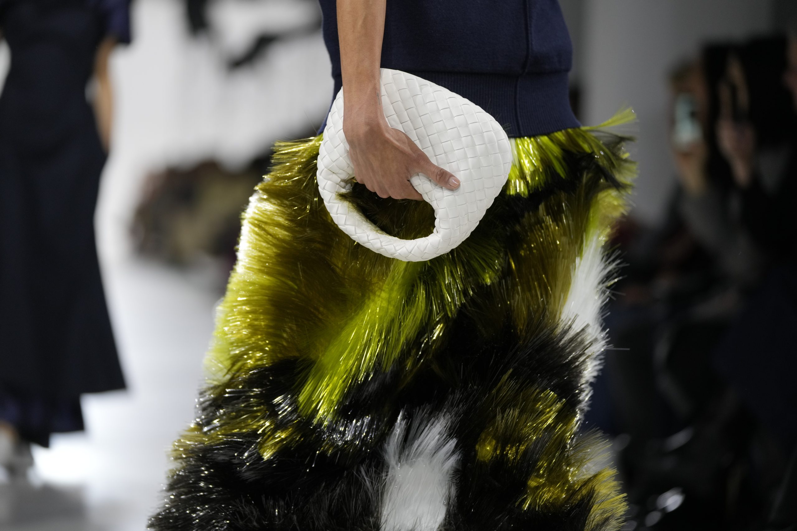 Louise Trotter’s Bottega Veneta premiere delves into the house’s craftsmanship with looks that swirl