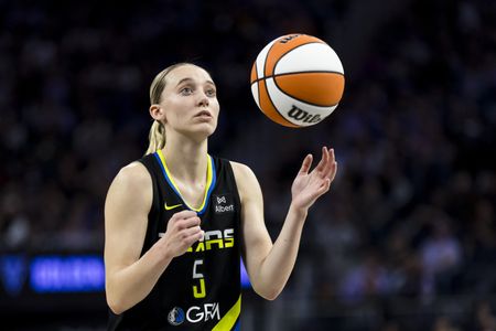 Paige Bueckers highlights WNBA All-Rookie team