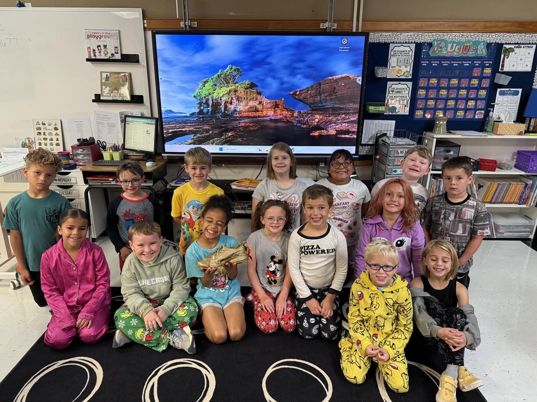 Mrs. Baxter’s class won the Golden Shoe for showing SOAR behavior in P.E. Class last week.