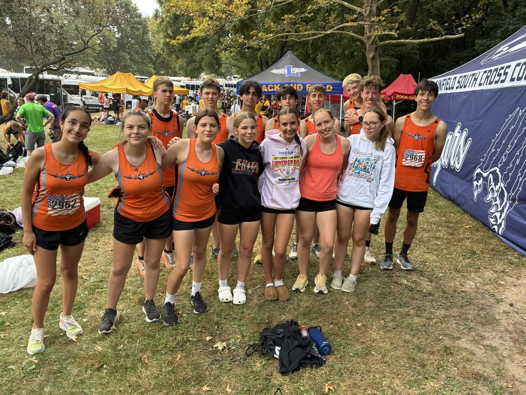 The Bomber Cross Country team had NINE personal records today at Detweiller Park! The girls, led by Ella McKee finished…