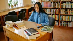 Illinois quick hits: Universities report increased enrollment; man sentenced for pipe bombs