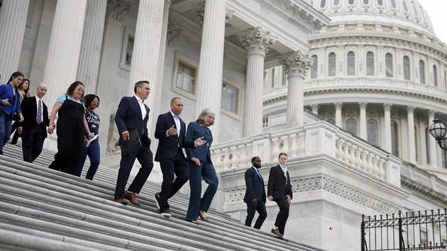 Congressional leaders continue blame game as clock ticks toward shutdown