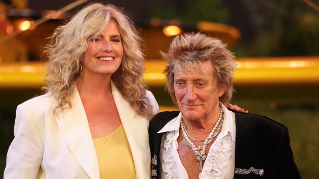 Rod Stewart’s wife says she would have left him if he had not wanted kids