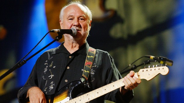 Sonny Curtis, writer of ‘The Mary Tyler Moore Show’ theme, member of Buddy Holly’s Crickets, dead at 88