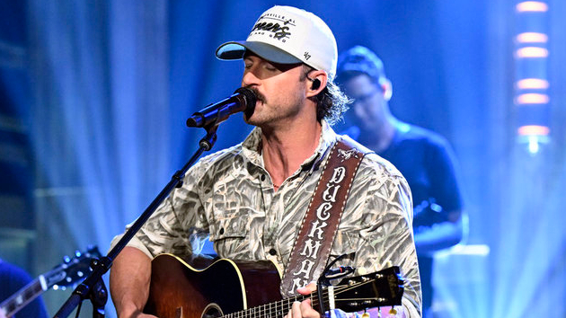 Staying true to his Alabama roots? Riley Green says ‘Don’t Mind If I Do’