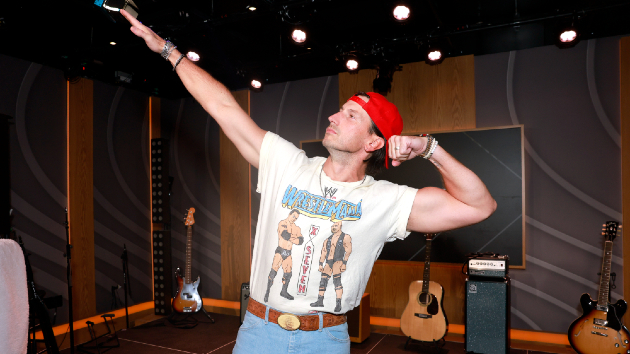 ‘Get it right, get it tight’: Russell Dickerson amps up his fitness for more Russellmania