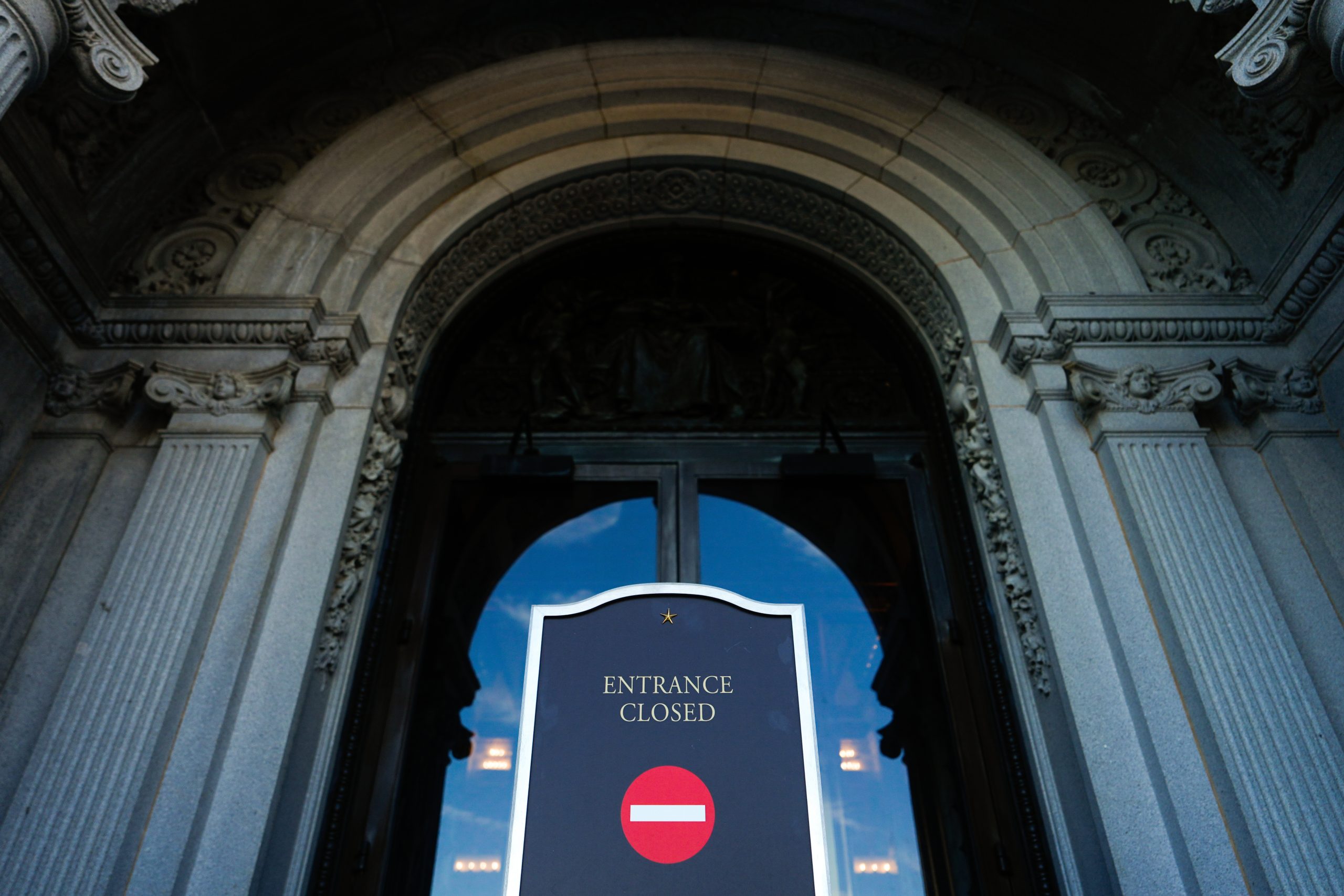 What polling shows about the politics of government shutdowns