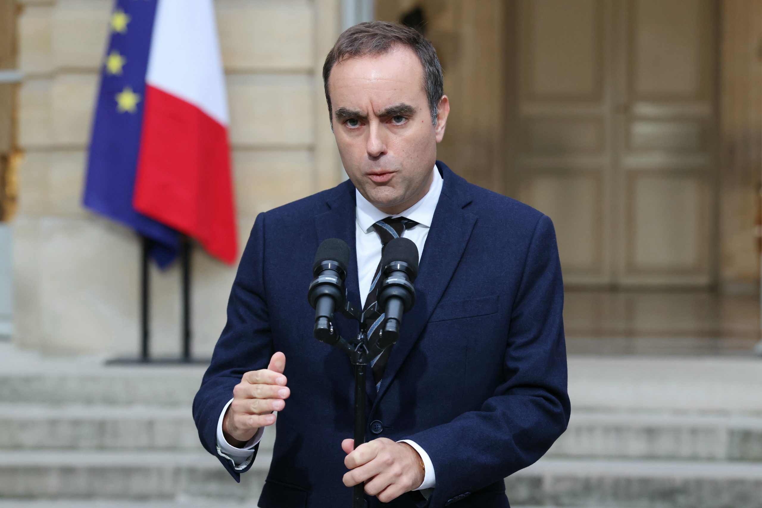 France’s new PM renounces using special powers at parliament to seek compromise instead