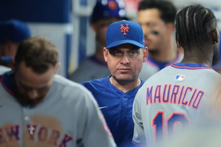 Mets overhauling coaching staff after failure to reach postseason