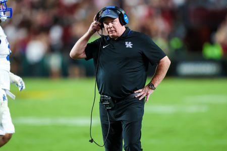 Mark Stoops says ‘zero chance’ he steps down from Kentucky