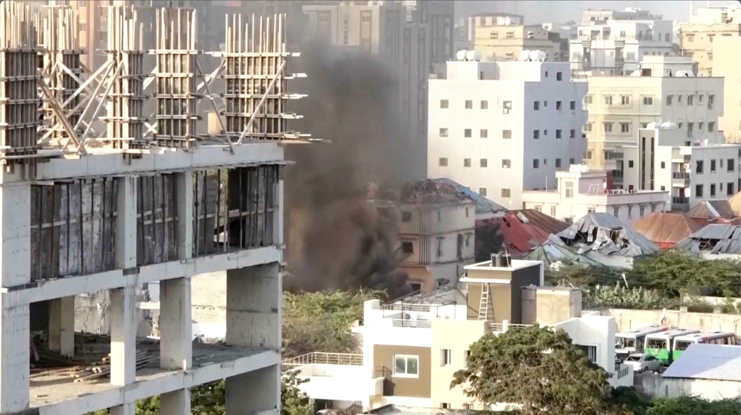 Somali government forces end a 6-hour siege at a major prison, killing all 7 attackers