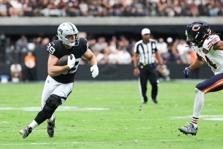 Raiders star TE Brock Bowers inactive vs. Colts