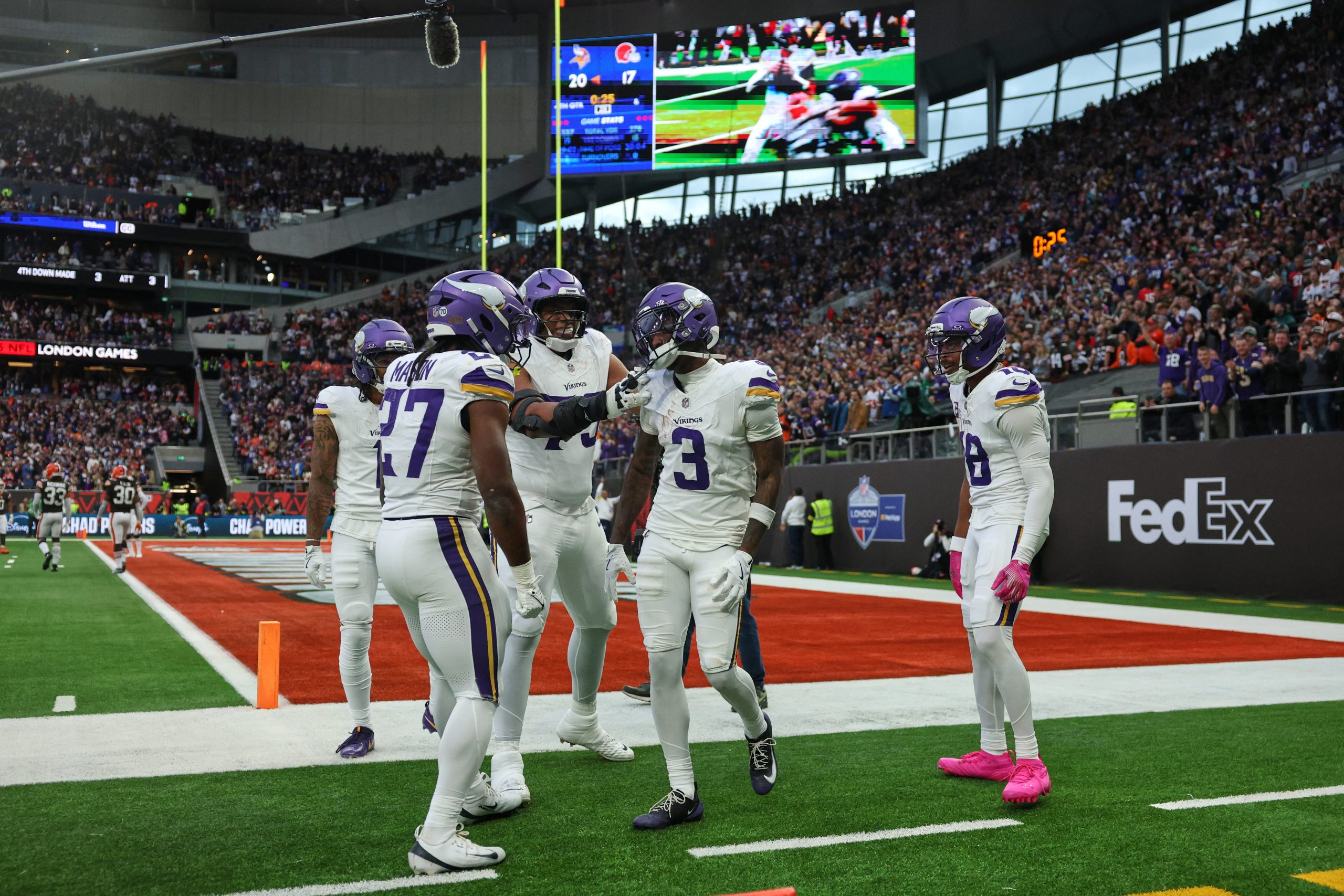 Jordan Addison’s late touchdown gives Vikings 21-17 win over Browns in London