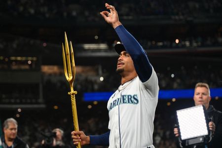Julio Rodriguez’s RBI double lifts Mariners past Tigers to even series