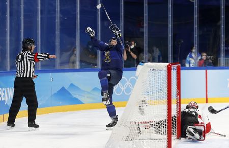 Vancouver signs first-round pick F Michelle Karvinen