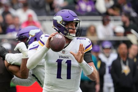 Vikings’ Carson Wentz ailing, J.J. McCarthy set to practice next week