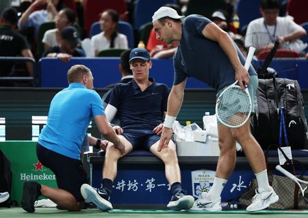 Tennis-ATP open to heat policy after string of retirements in Shanghai sauna