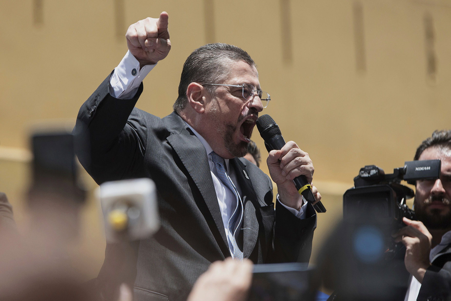 Costa Rica’s electoral tribunal urges National Assembly to strip President Chaves of immunity