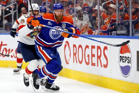 Oilers continue rash of signings, extend D Mattias Ekholm