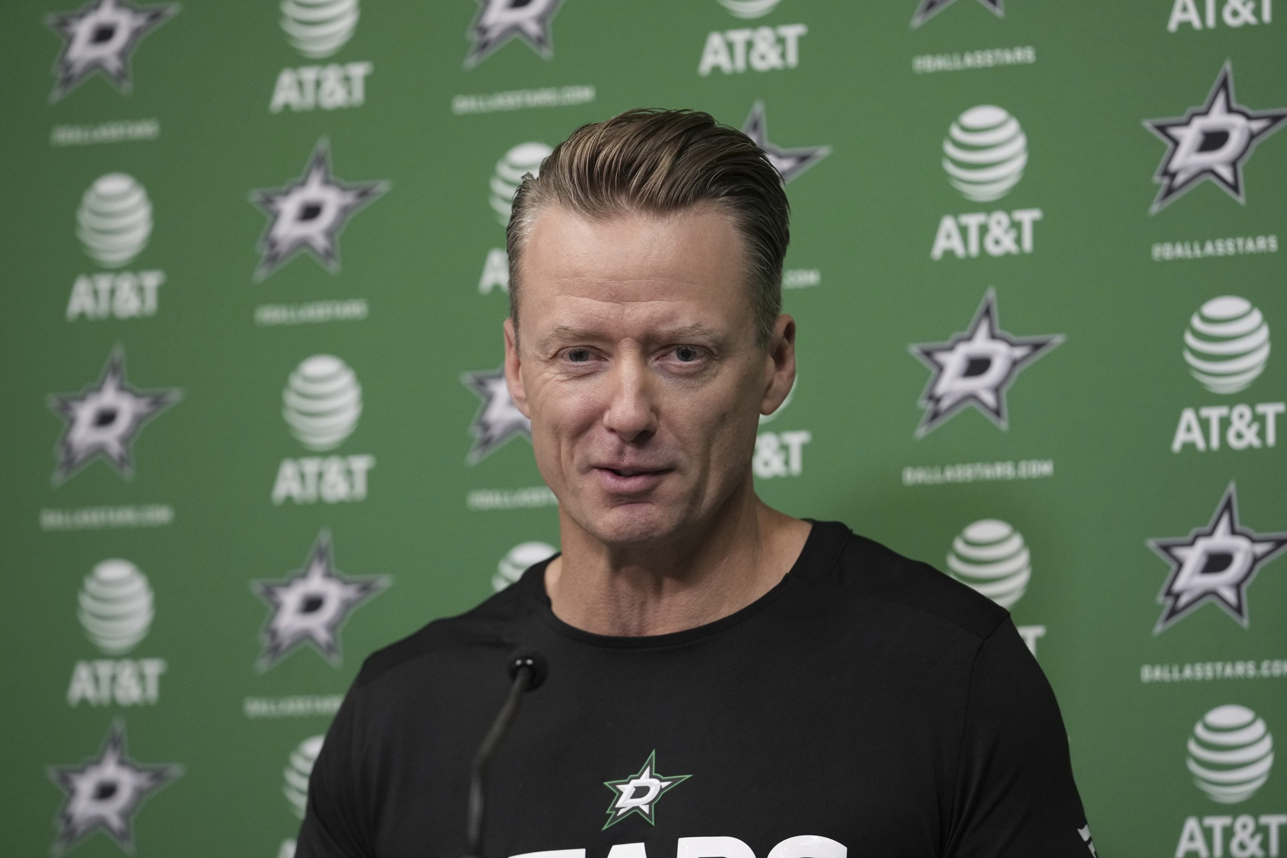 Gulutzan in different situation with Dallas 12 years later, and Stars have a more seasoned coach