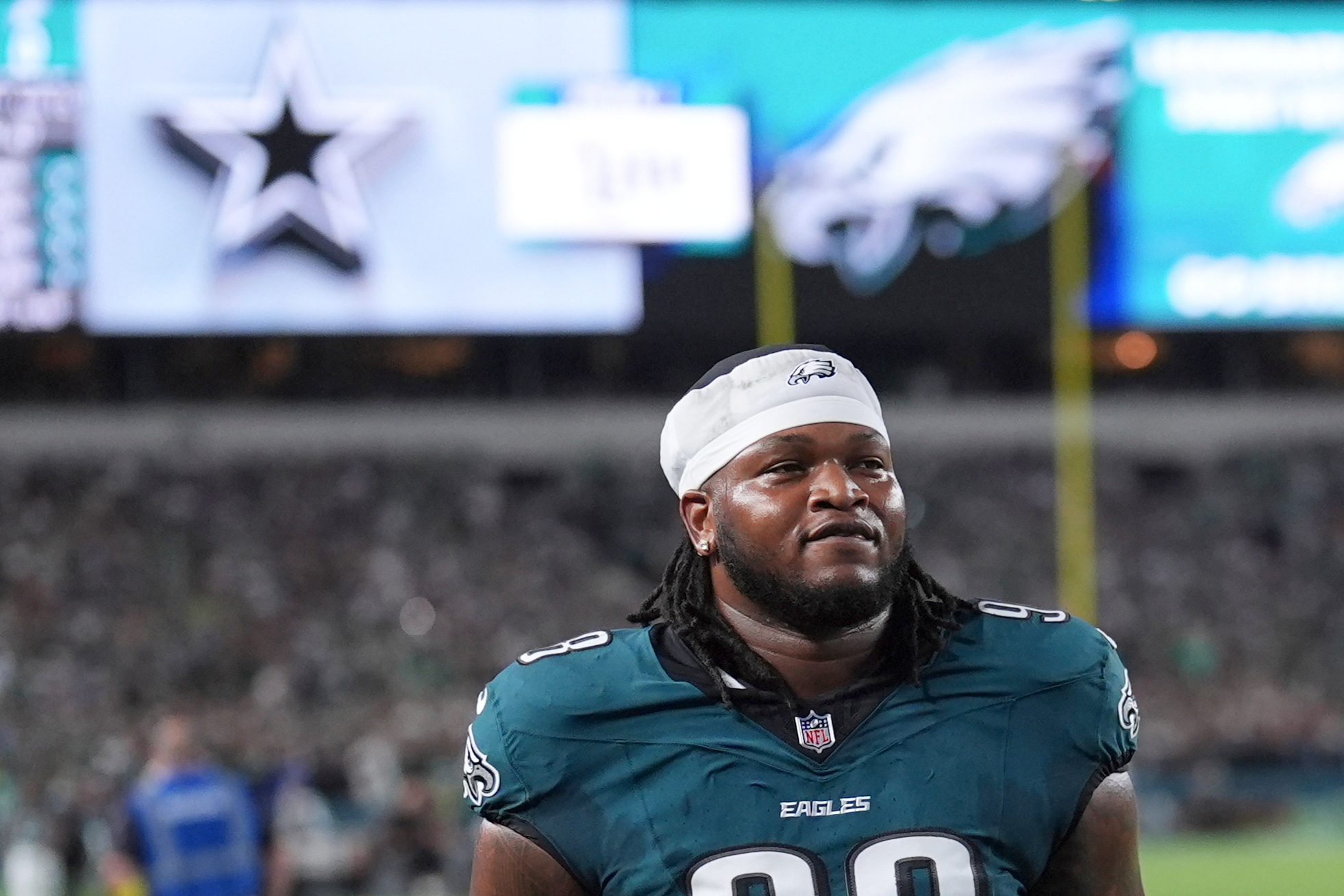 Eagles defensive tackle Jalen Carter is not playing against the Giants because of a heel injury