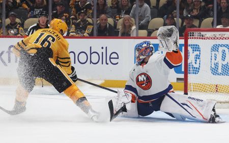 NHL roundup: Penguins spoil debut of Isles’ Matthew Schaefer