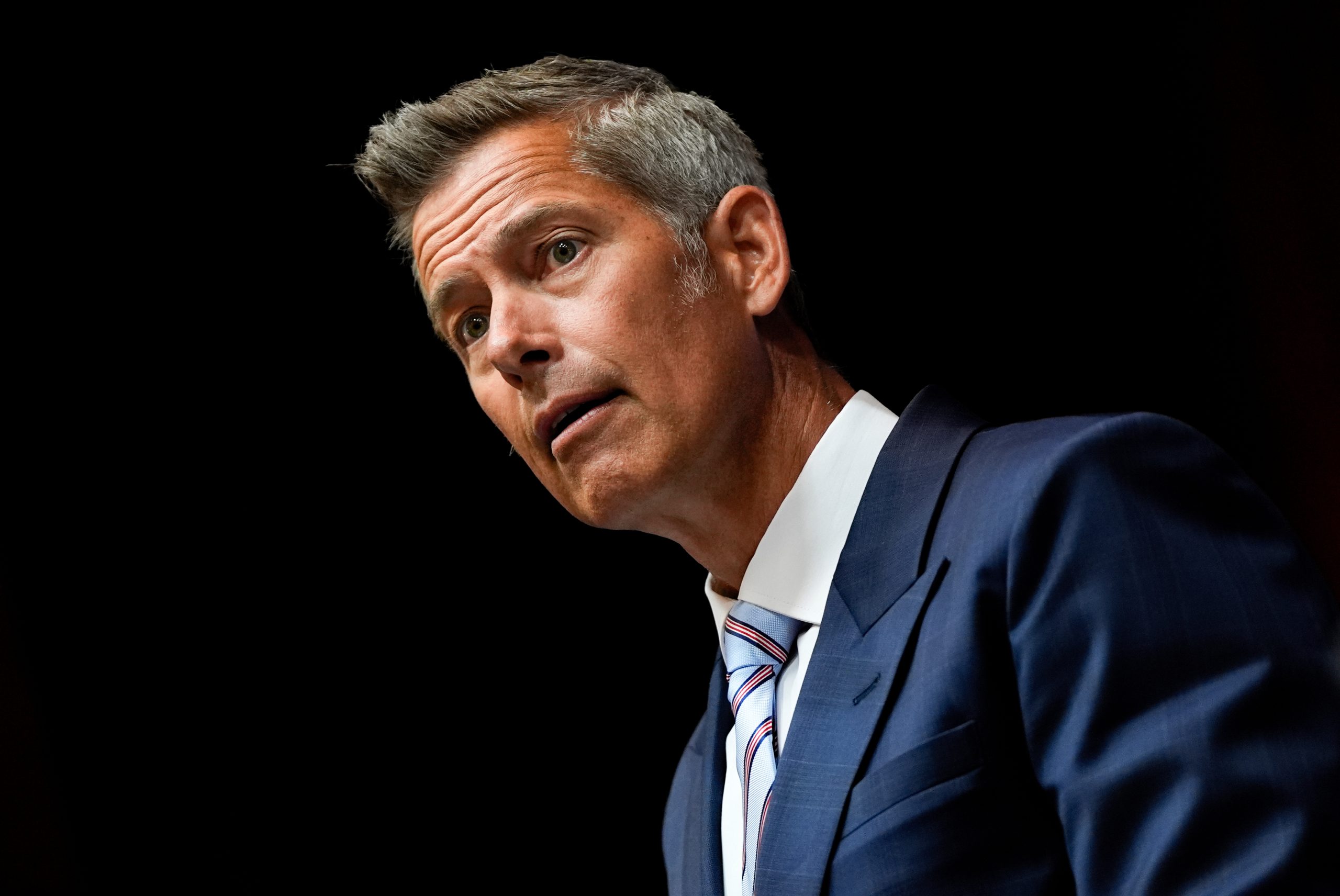 Air traffic controllers who duck unpaid work during the gov’t shutdown could be fired, Duffy warns