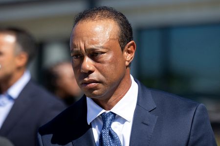 Golf-Woods undergoes back surgery in latest injury setback