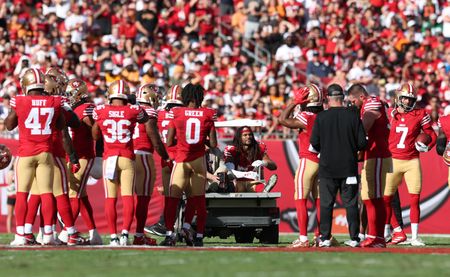 49ers star LB Fred Warner (lower leg) exits vs. Bucs