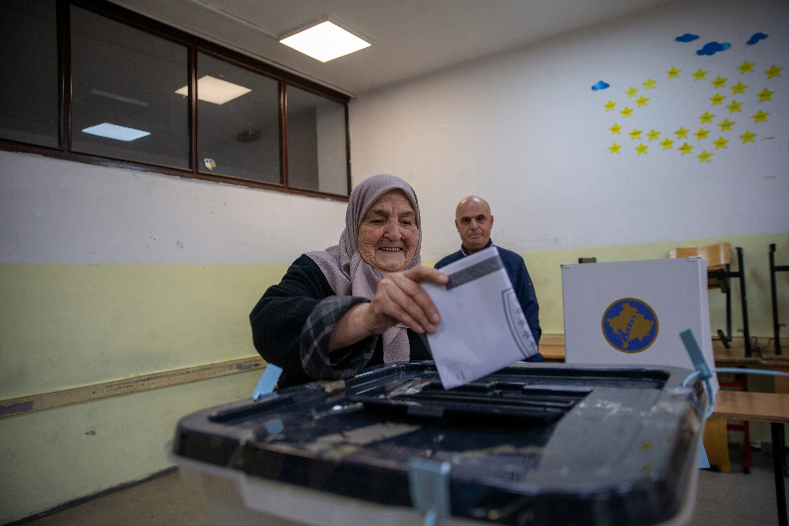 Most key municipalities in Kosovo are headed to runoffs, local election results show