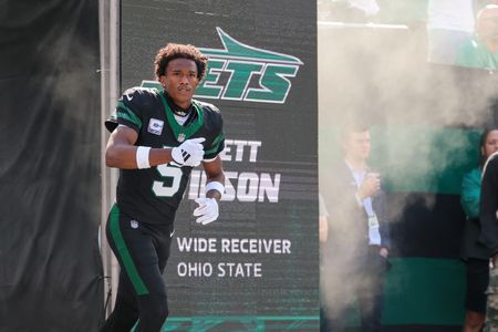 Report: Jets WR Garrett Wilson (knee) avoids ‘serious’ injury