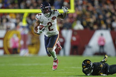 Bears WR DJ Moore hospitalized after win vs. Commanders