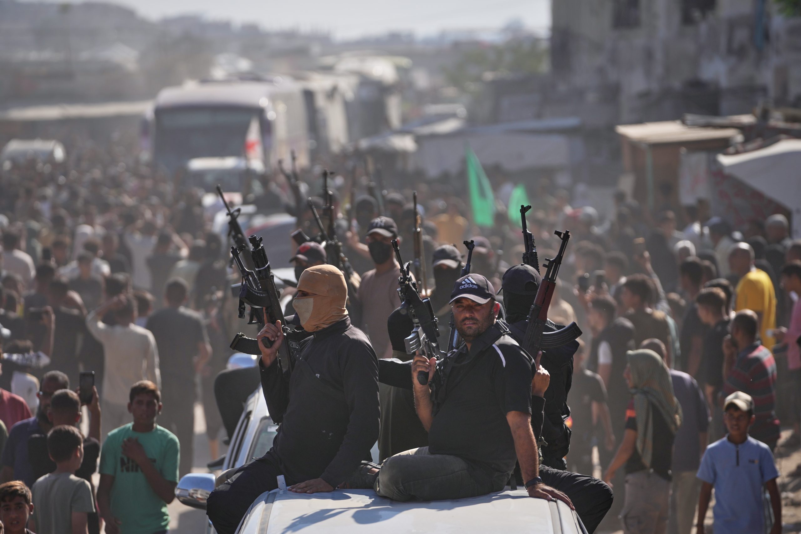 Hamas reasserts control in a chaotic Gaza, posing a risk to the fragile ceasefire