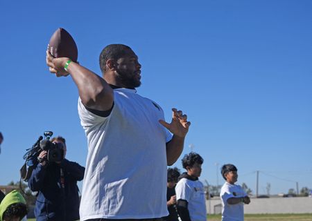 Ex-NFL lineman Charles Leno Jr. retires, dedicates decision to late daughter