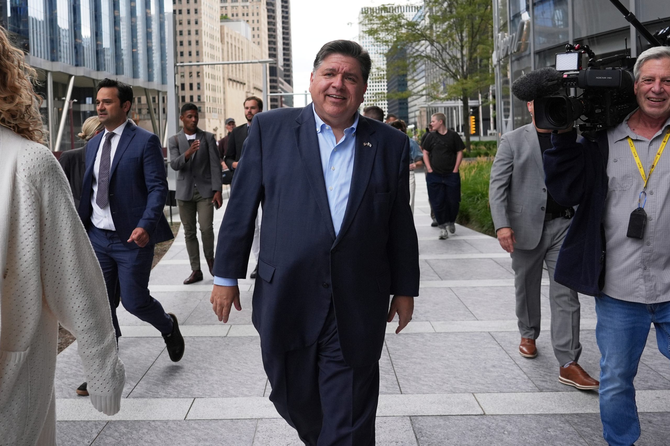 Billionaire Illinois Gov. Pritzker wins blackjack pot of $1.4M in Las Vegas